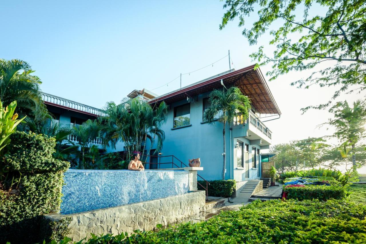 Witch'S Rock Surf Camp Hotel Тамариндо Екстериор снимка