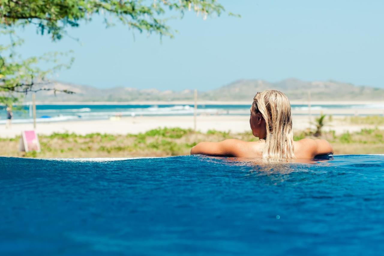 Witch'S Rock Surf Camp Hotel Тамариндо Екстериор снимка